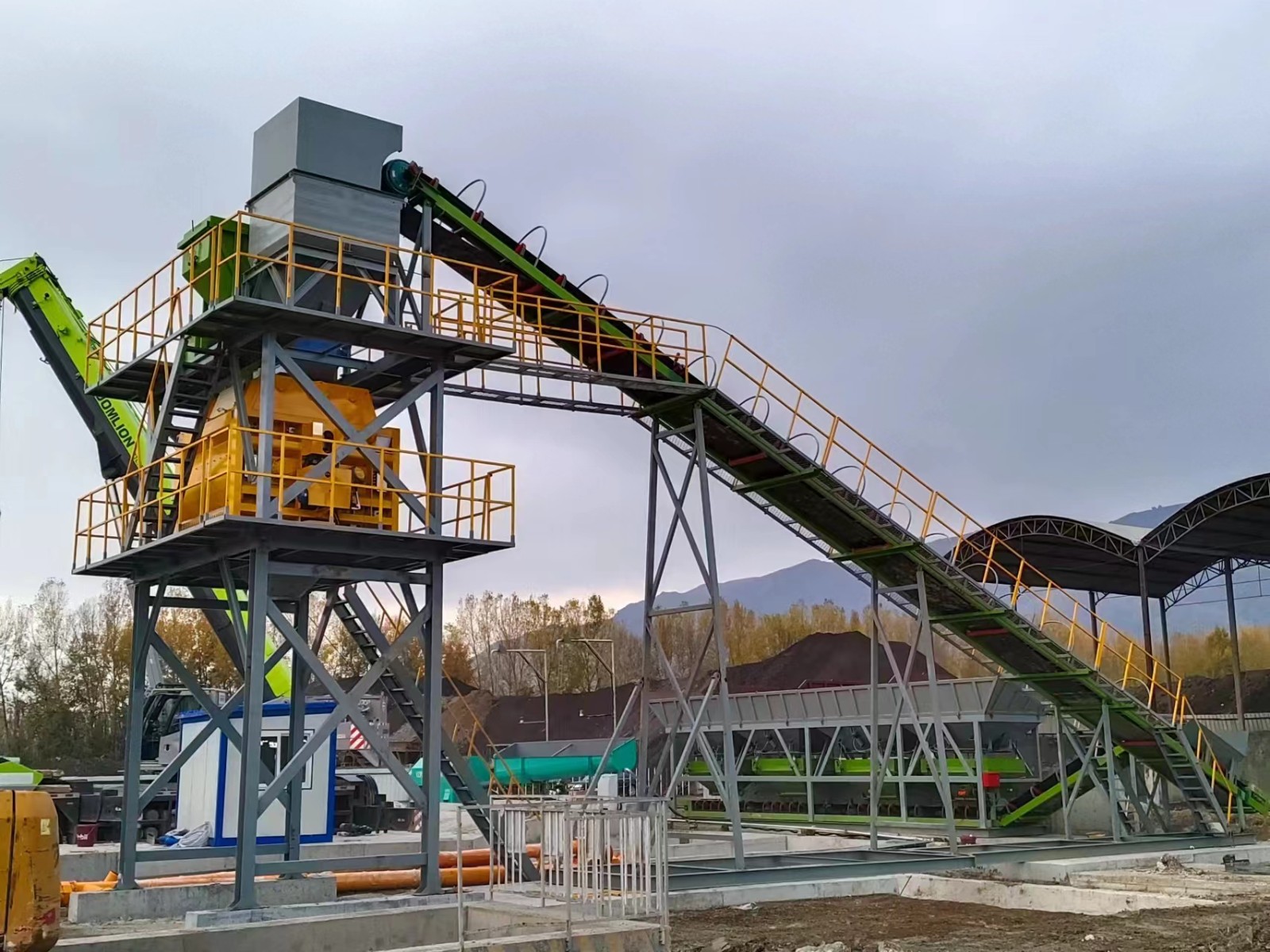 YHM90型免基础混凝土工程站