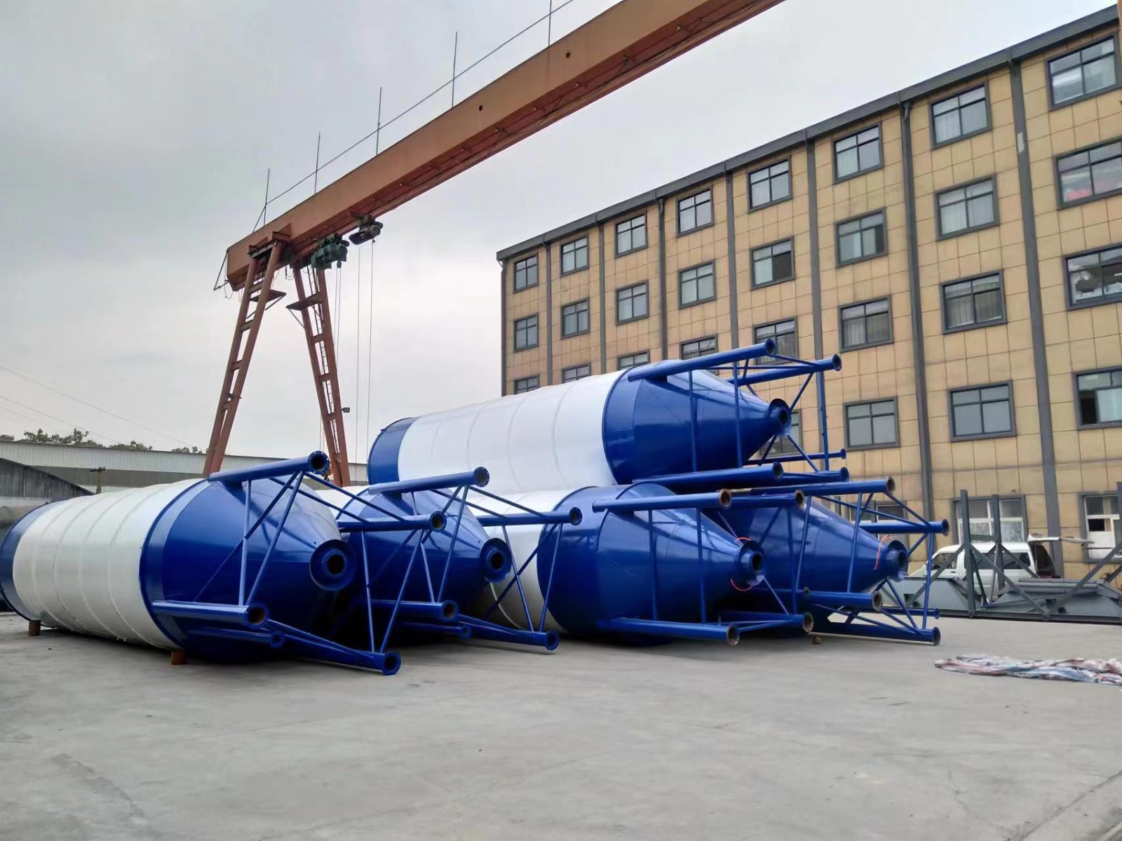 立式水泥罐/粉料罐