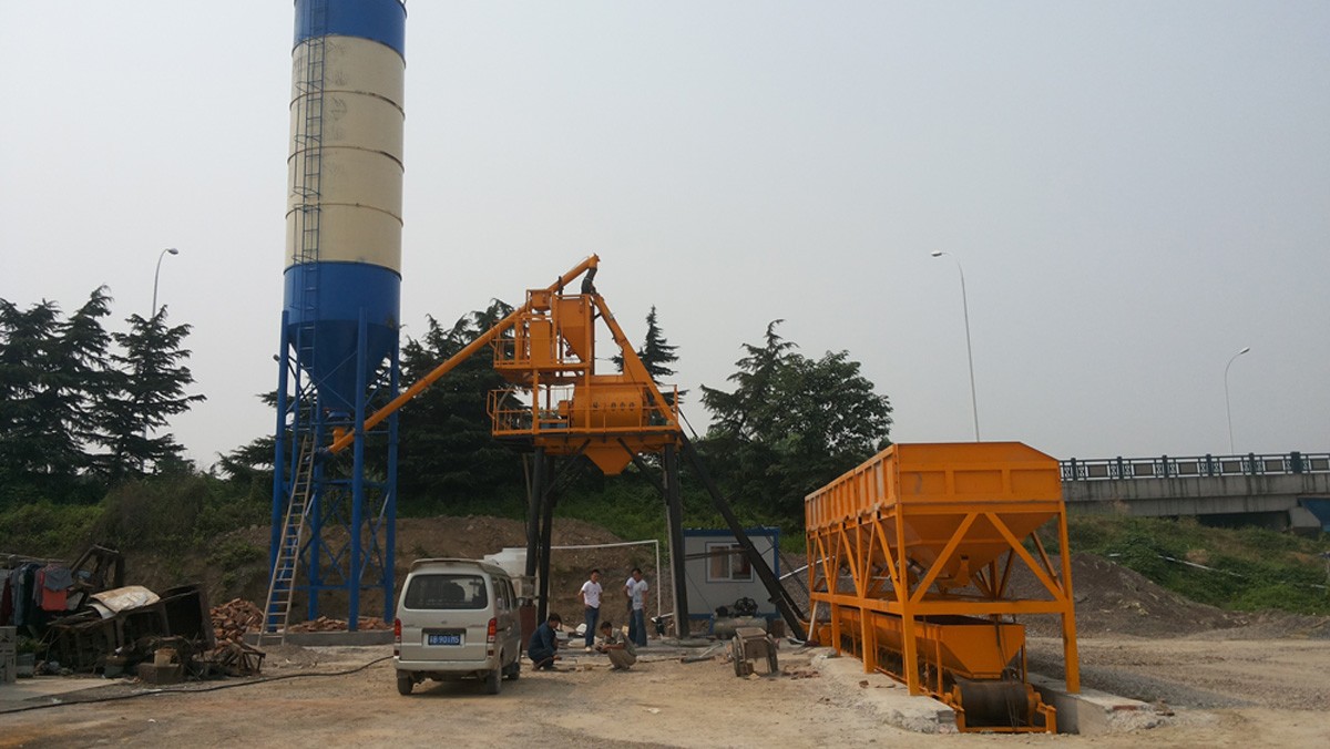 HZS50型混凝土站投入使用